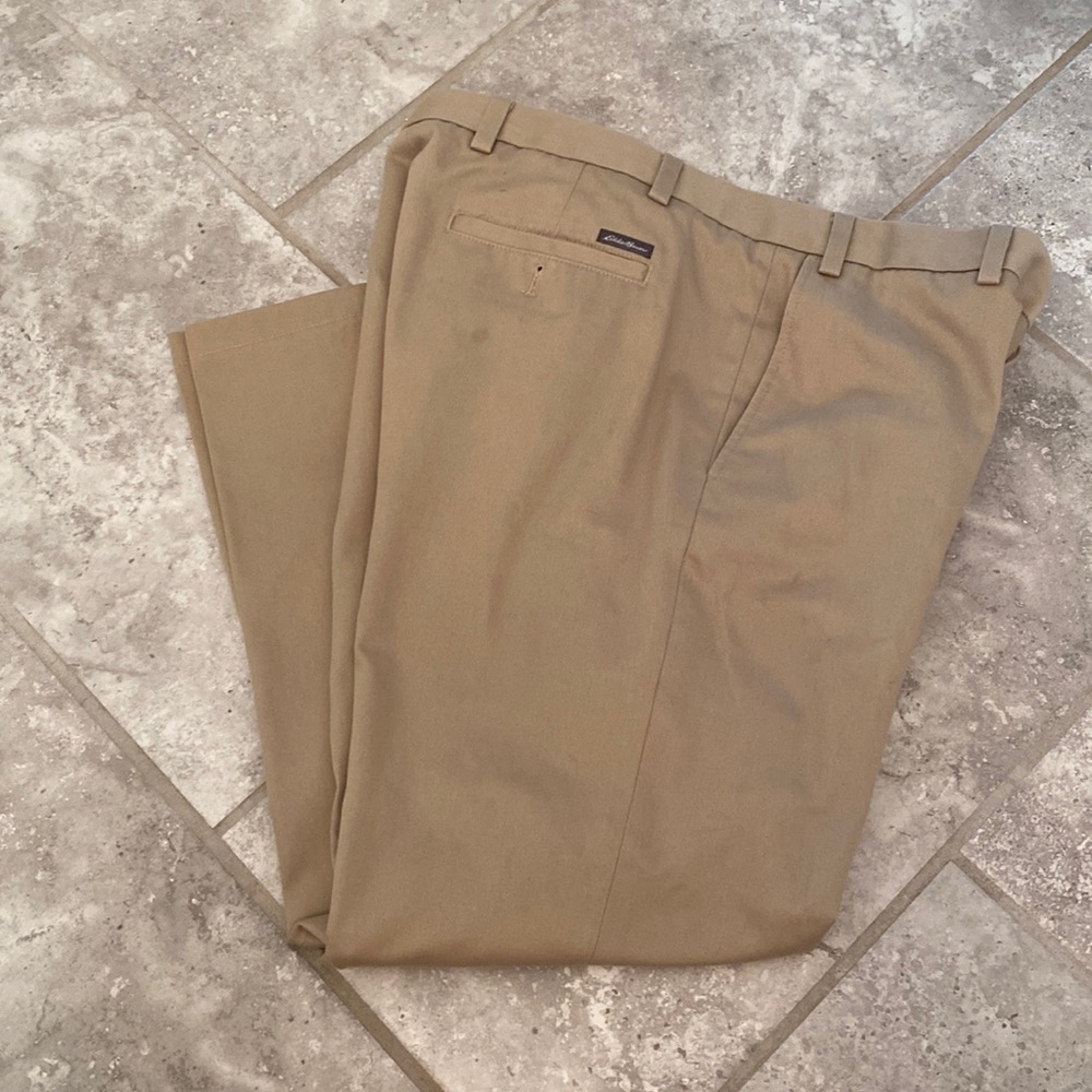 Eddie Bauer Size 36 Wrinkle Free Classic Fit, Light Khaki